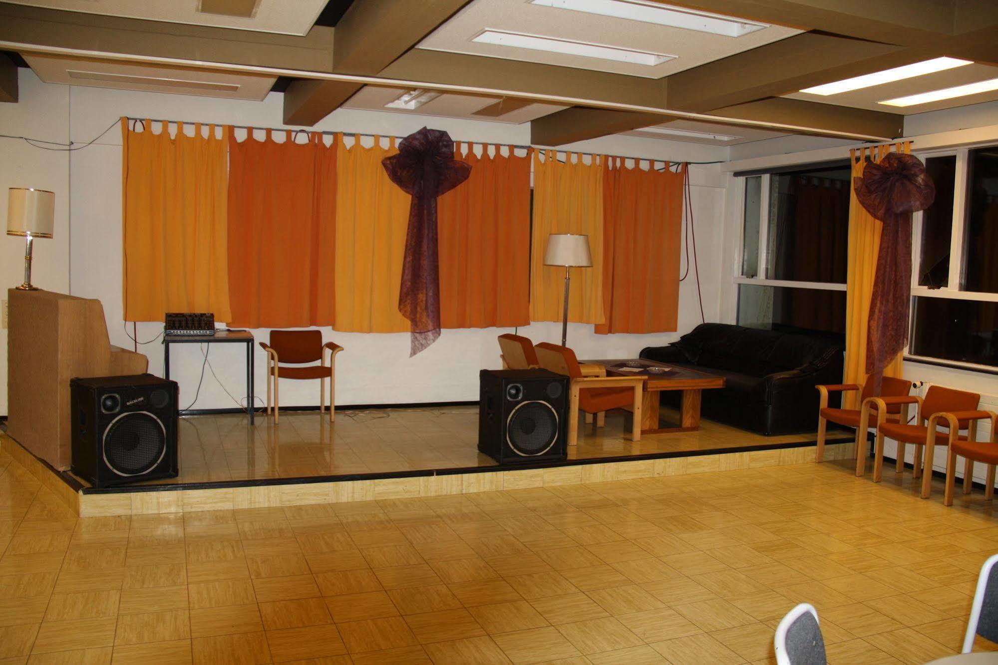 Reykjanes Hostel エクステリア 写真